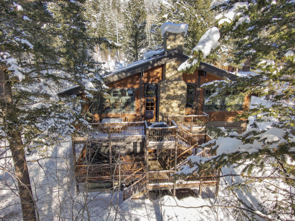 Spacious Five Bedroom Vacation Rental in Teton Village